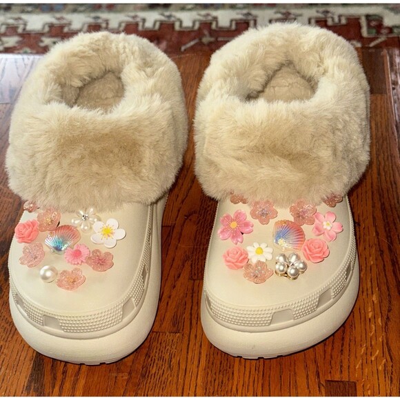 CROCS Shoes - Crocs Furever Crush Faux Fur Lined Clog w/ibbbitz Size 8Women